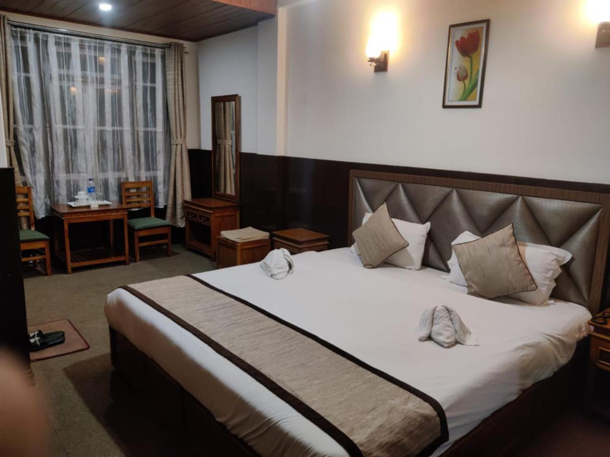 Goroomgo Kasturi Palace Darjeeling Дарджилинг Екстериор снимка